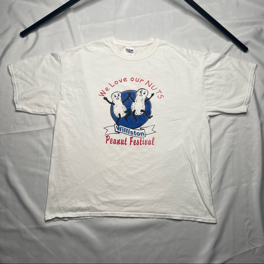 🥜 Early 2000s “Peanut festival” tee